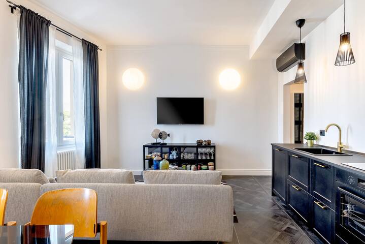 Stylish 3BR Apt – Near Florence Center & Fortezza gallery image 4