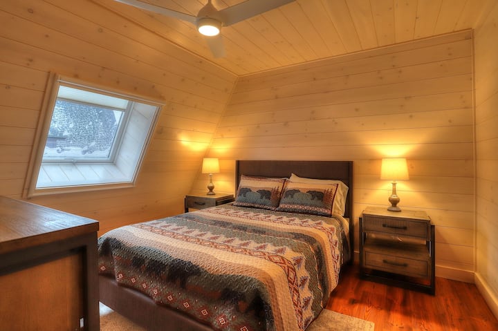 Segundo dormitorio con cama tamaño queen