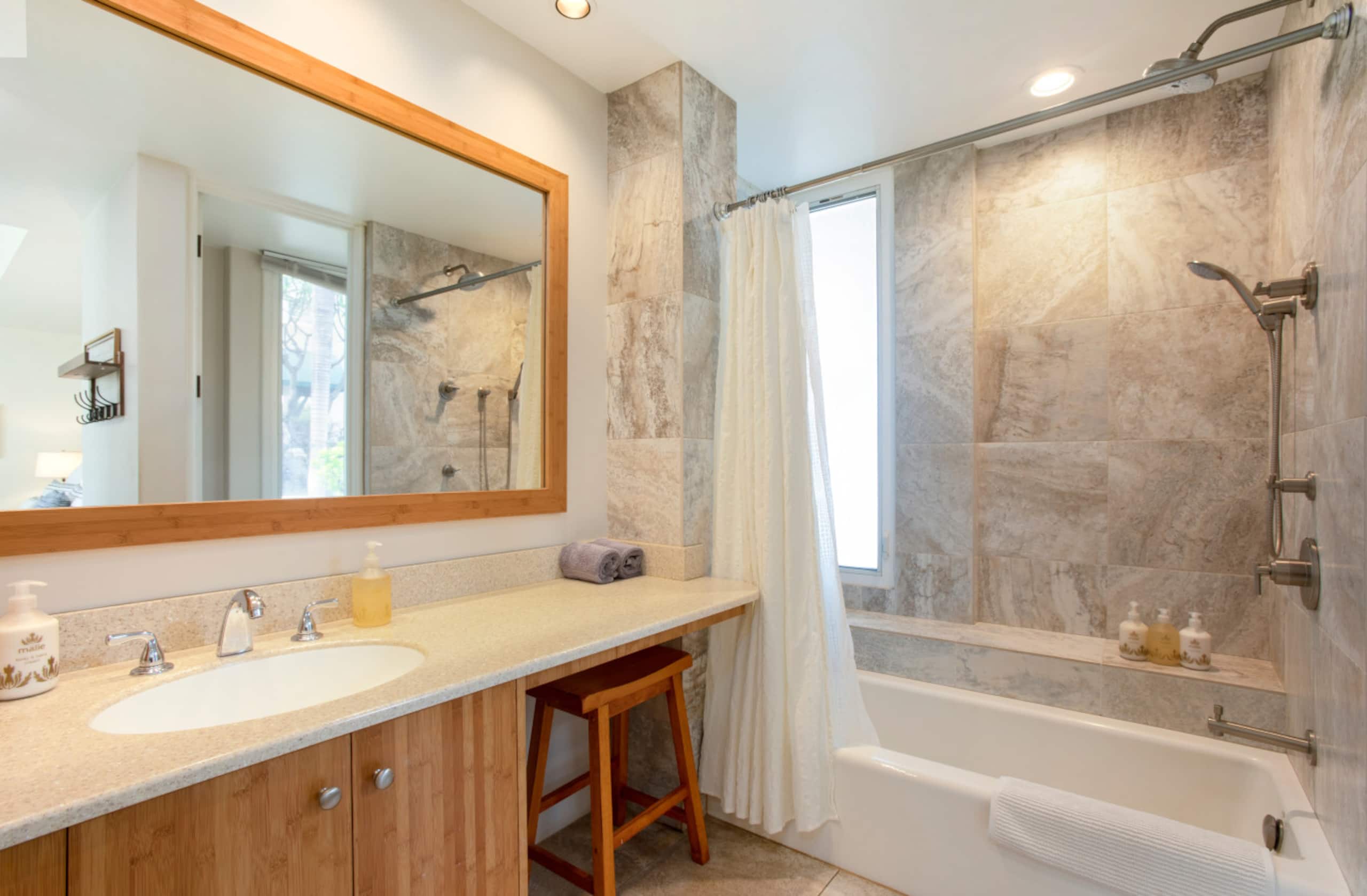 Condo in Wailea · ★5.0 · 1 bedroom · 2 beds · 2 baths - Image 15