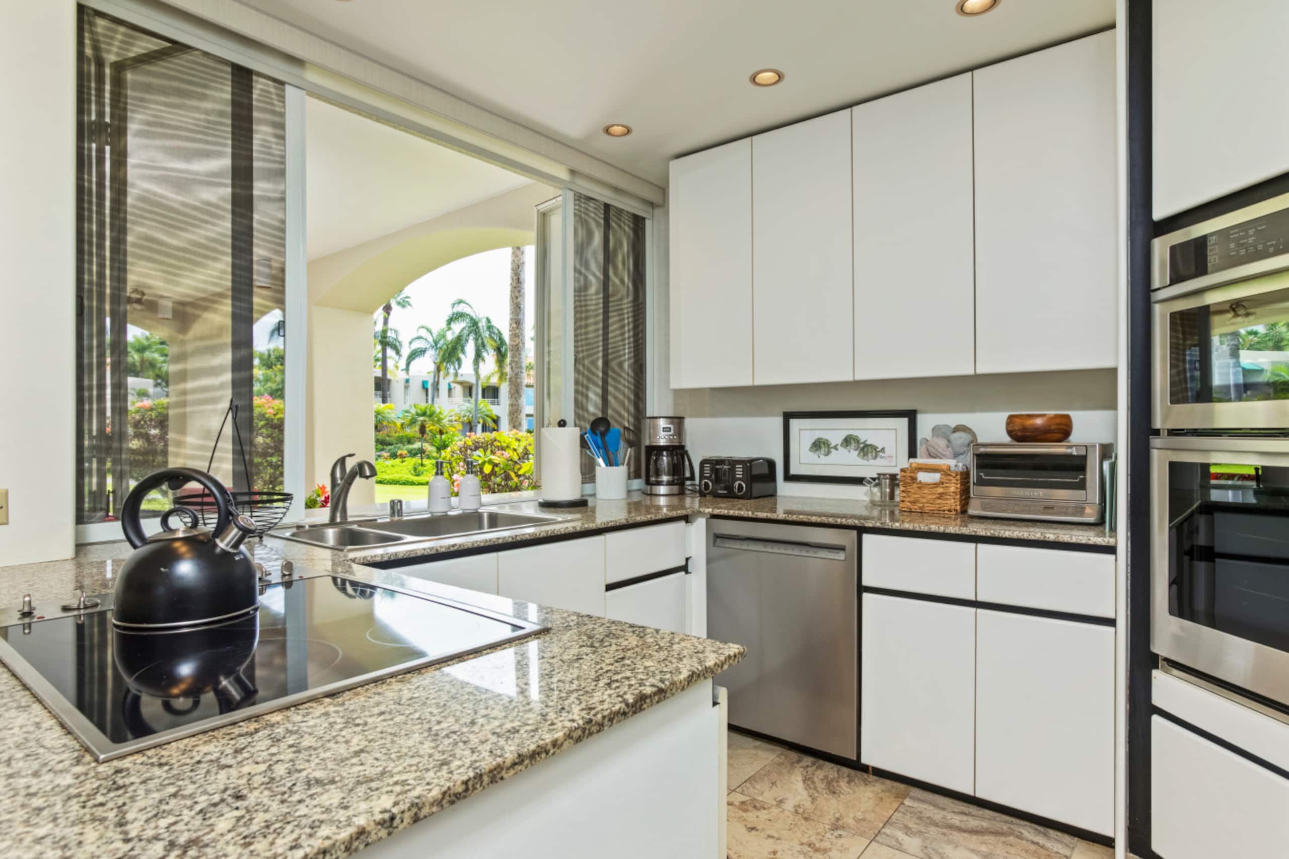 Condo in Wailea · ★5.0 · 1 bedroom · 2 beds · 2 baths - Image 8