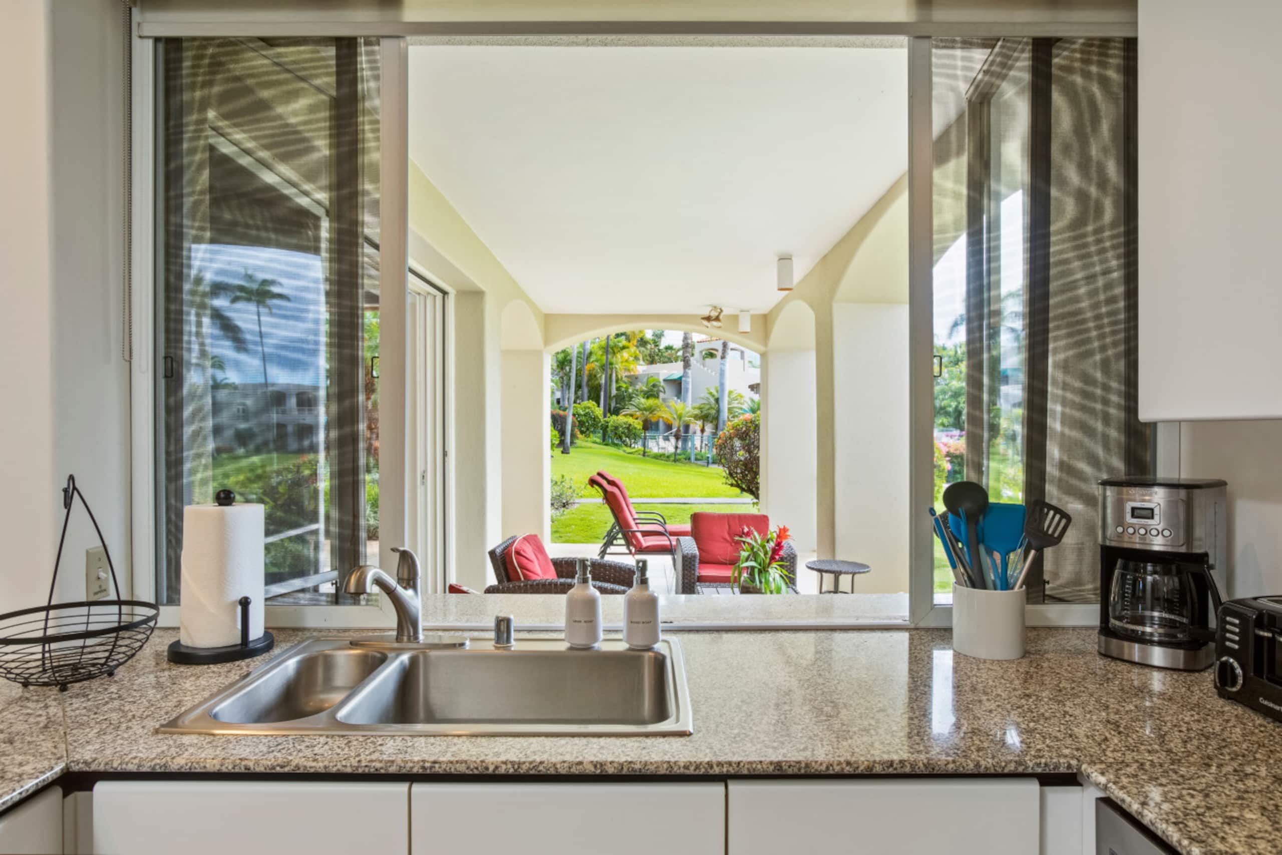 Condo in Wailea · ★5.0 · 1 bedroom · 2 beds · 2 baths - Image 9