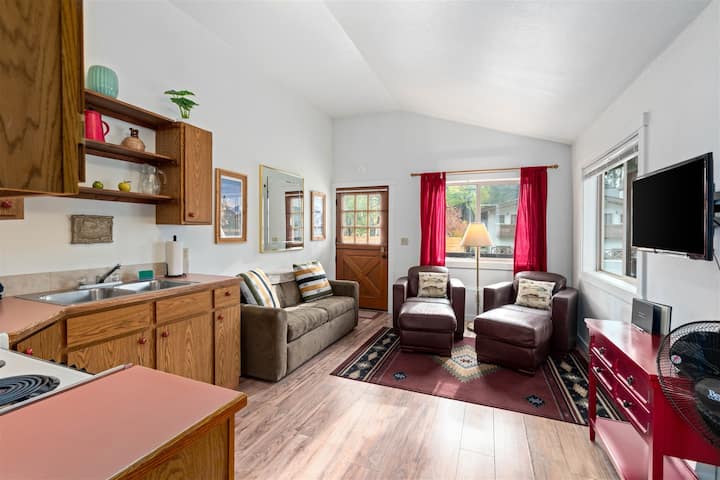 Bavarian Suites, #21 - Cozy In Town Place! - Leavenworth, WA