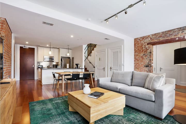 Roami at Factors Row in Bourbon St. | 3BR