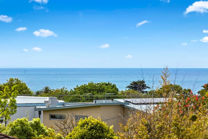 Beach House Retreat - Sea And Mountain Views - Melbourne