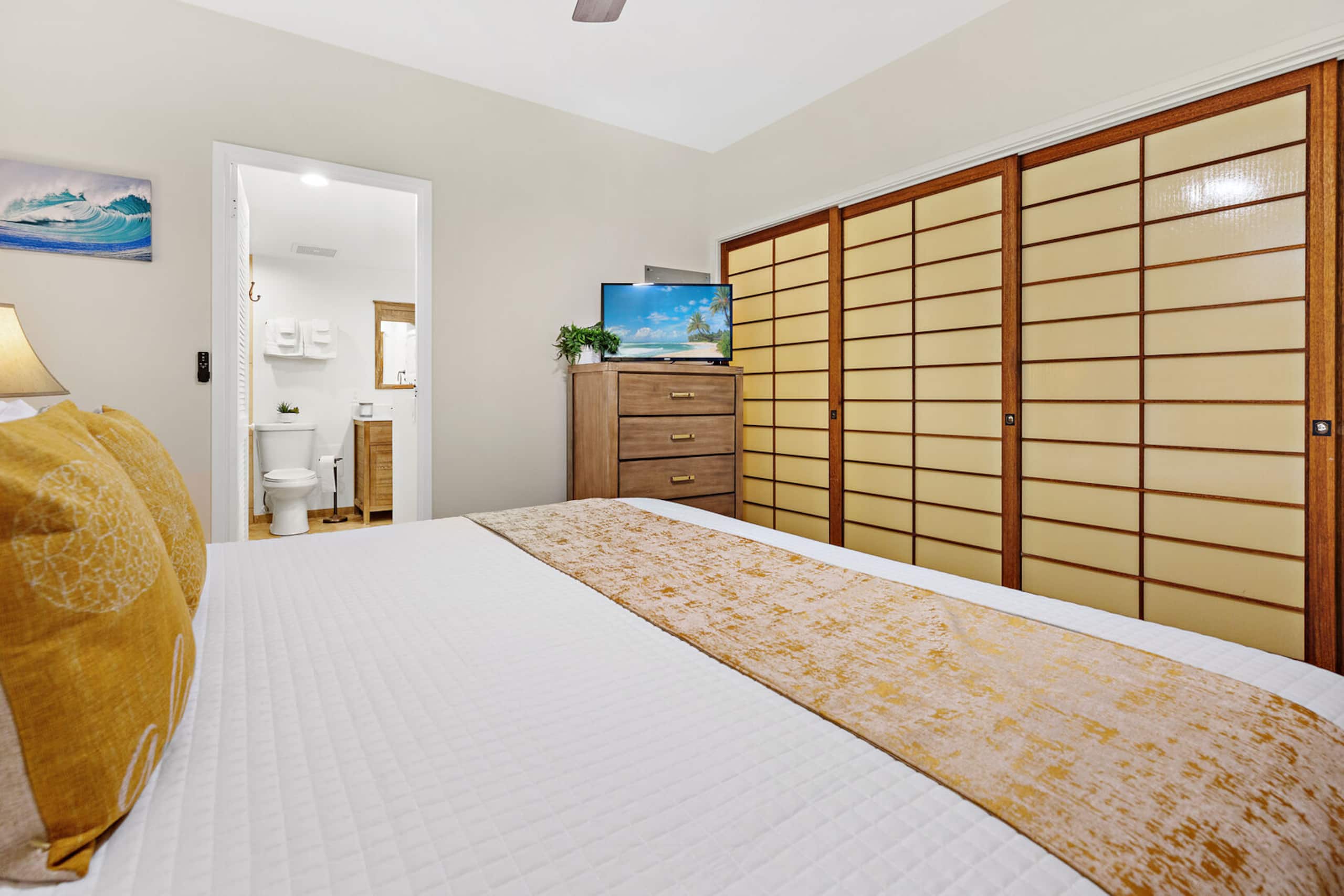 Condo in Lahaina · ★4.82 · 1 bedroom · 2 beds · 1 private bath - Image 20