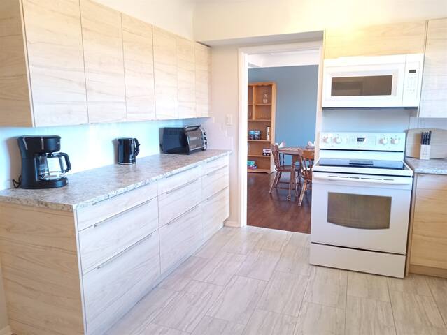 #136 Glenairlie Drive gorgeous views from outdoor gallery image 5