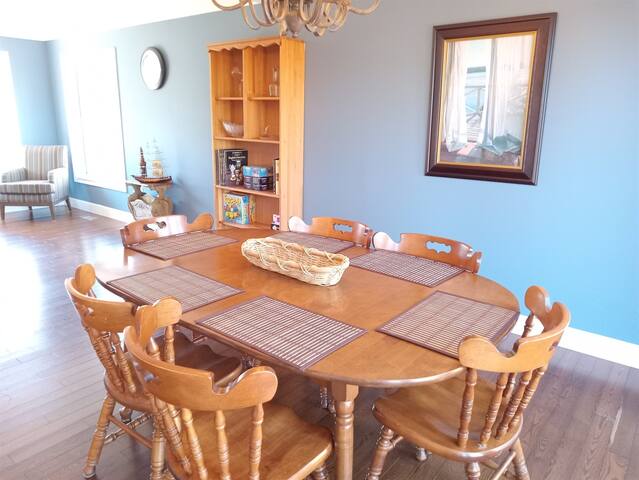 #136 Glenairlie Drive gorgeous views from outdoor gallery image 3