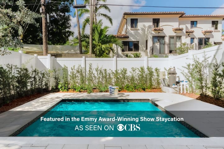 Luxury Paradise, walk to Las Olas -5 mins to Beach gallery image 2