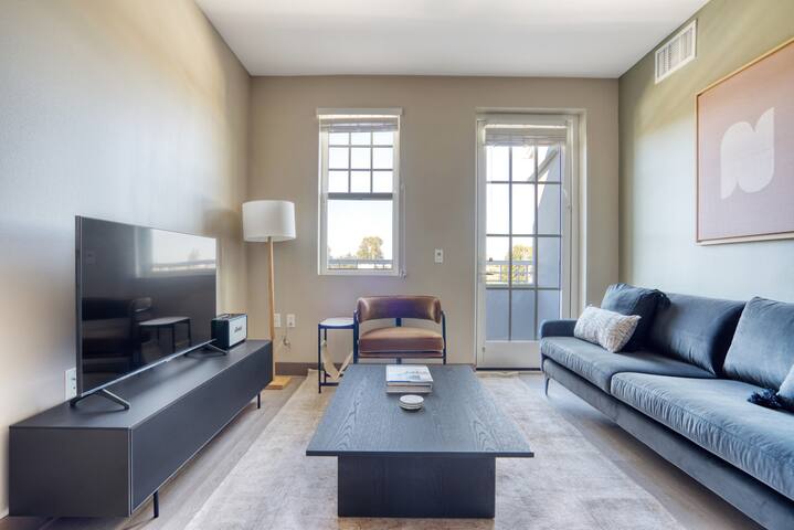 Blueground | Burlingame, gym & w/d, nr Caltrain