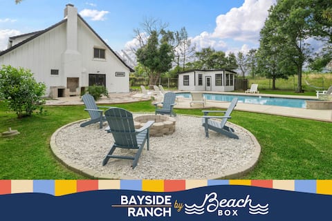 Sprawling Estate w/ Pool, Game Room & Guest House