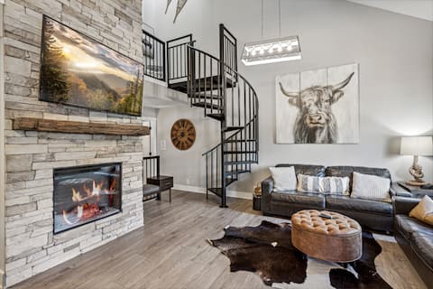 Downtown Luxury Gatlinburg Condo