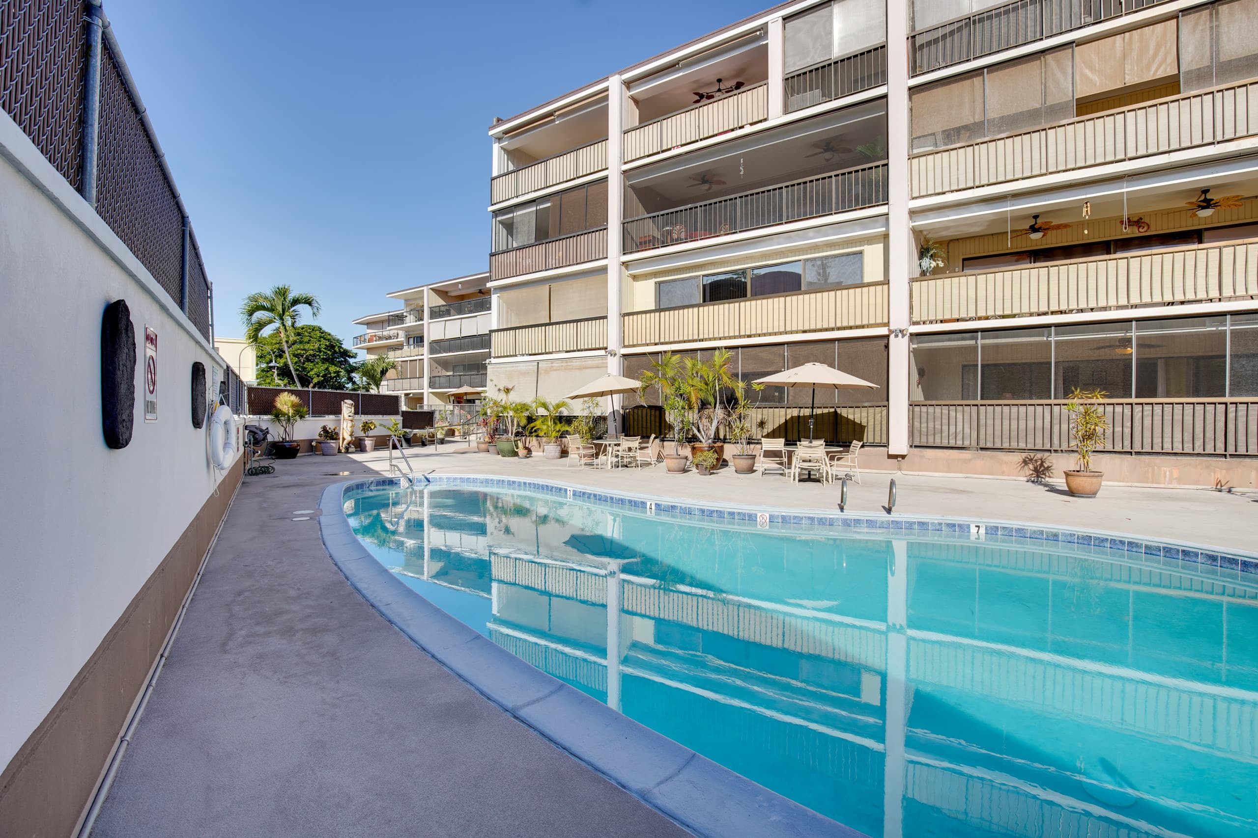 Condo in Kailua-Kona · ★4.63 · 2 bedrooms · 3 beds · 2 shared baths - Image 26