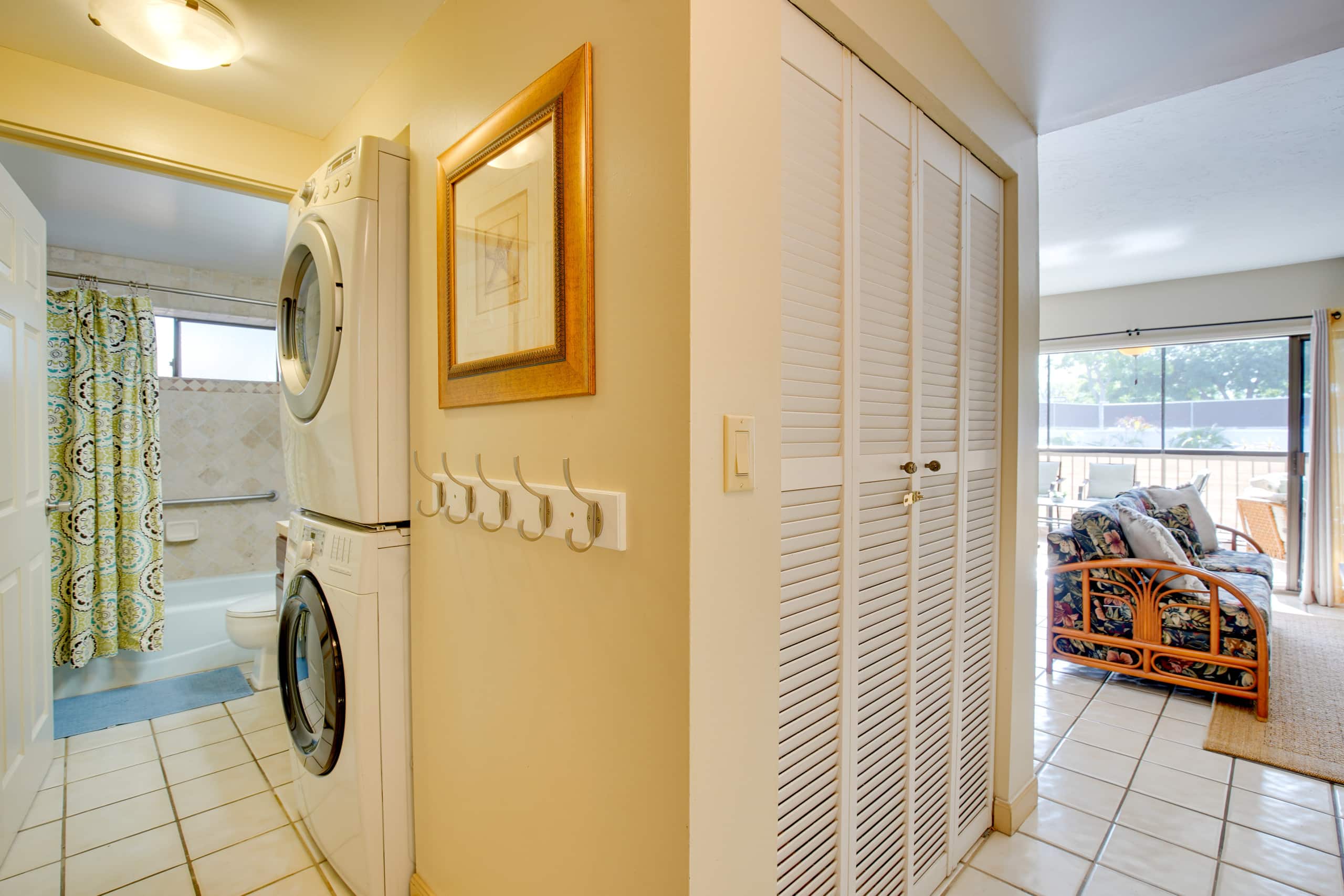 Condo in Kailua-Kona · ★4.63 · 2 bedrooms · 3 beds · 2 shared baths - Image 17