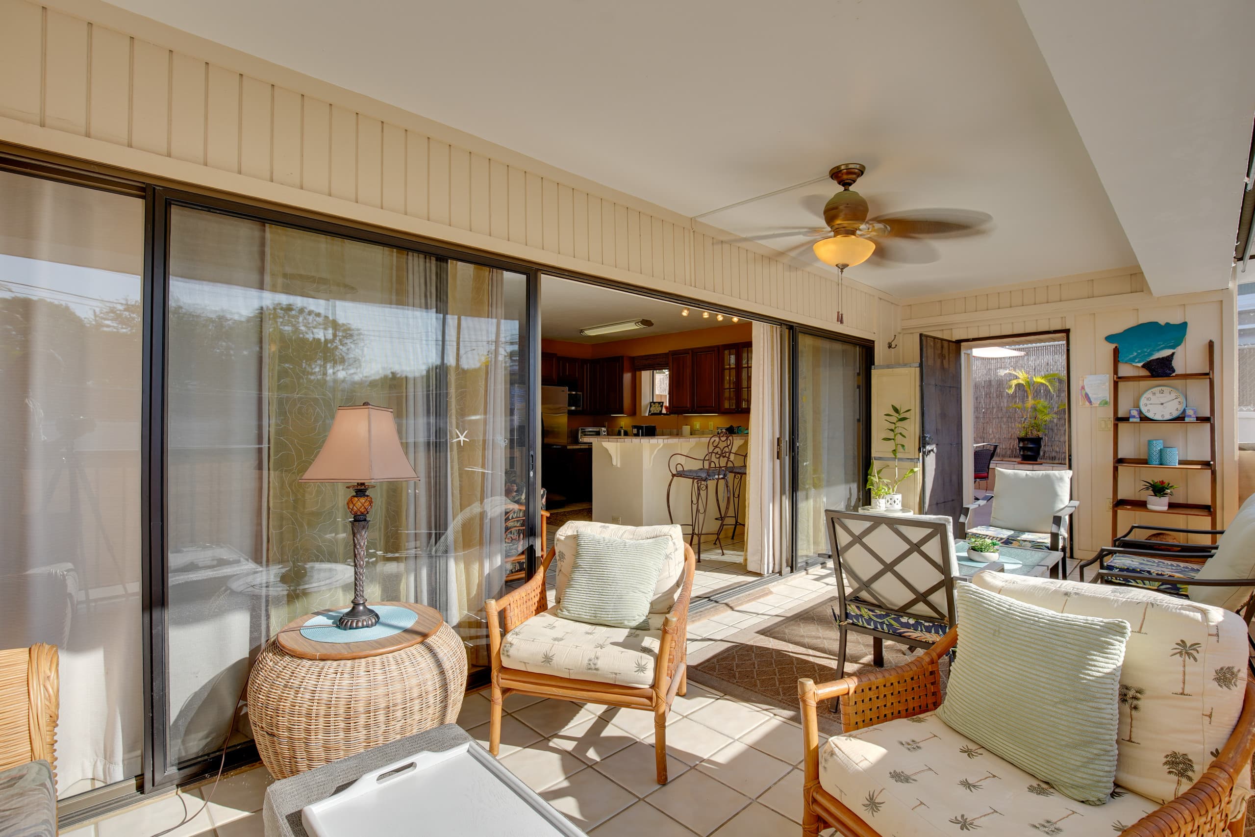 Condo in Kailua-Kona · ★4.63 · 2 bedrooms · 3 beds · 2 shared baths - Image 20
