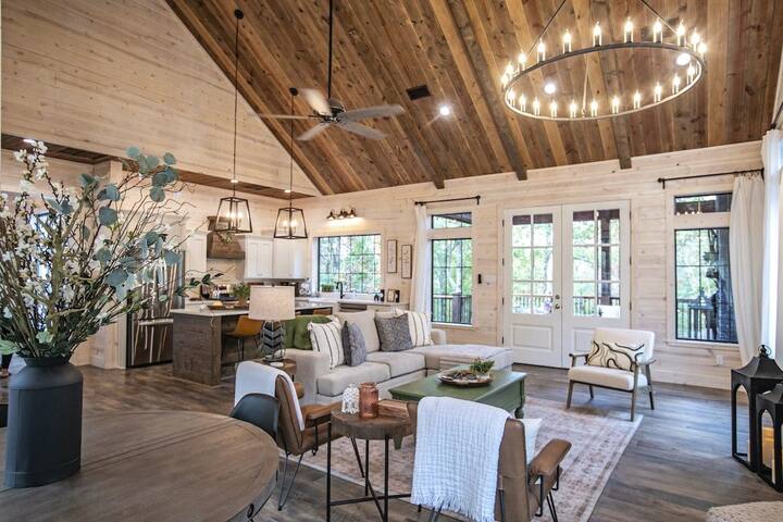 Hidden Hills Cabins managed Airbnb listing 3