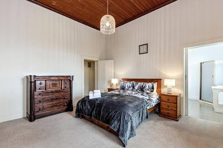 Port View – Charming Home fit for the whole family gallery image 5