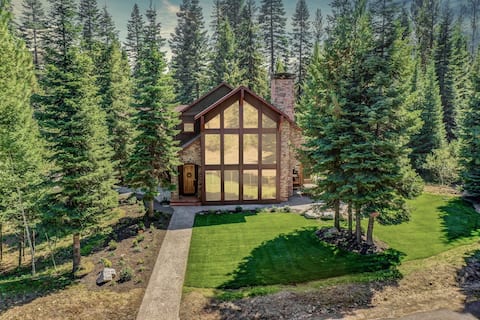 Close to Brundage Ski and Downtown, Hot Tub