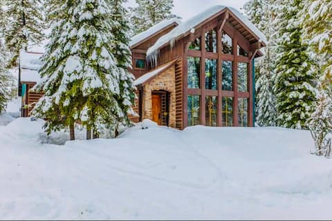 Close to Brundage Ski and Downtown, Hot Tub