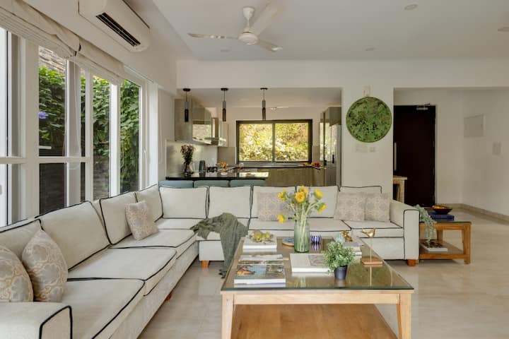 Living room image 3