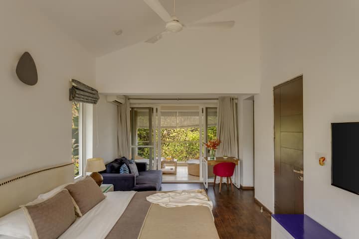 Rooms: Bedroom