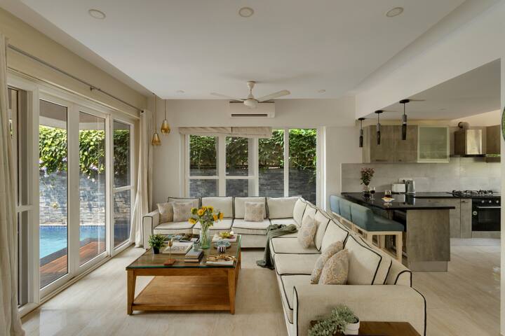 Living room image 1