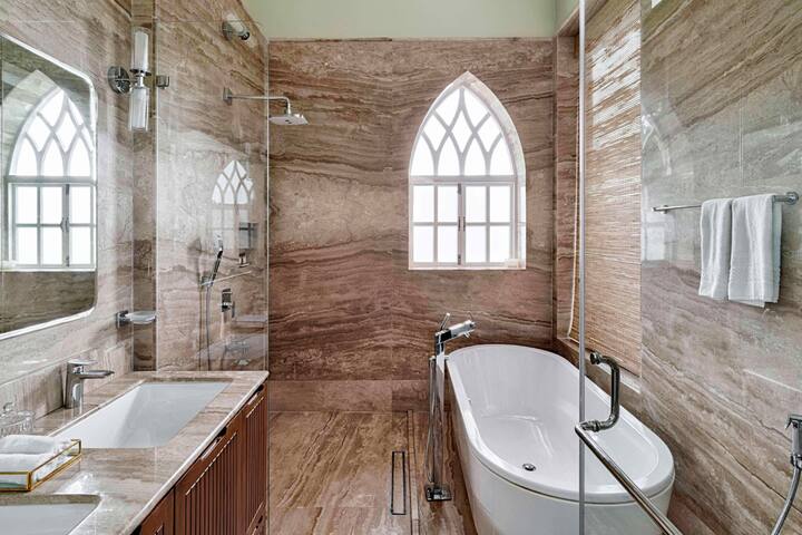 Rooms: Bathroom