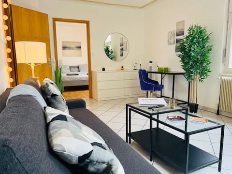 2nd Central 2 BR w/ Living room + 5mn from Basel