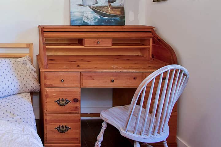 Плюс бюро, ако трябва да поработите малко