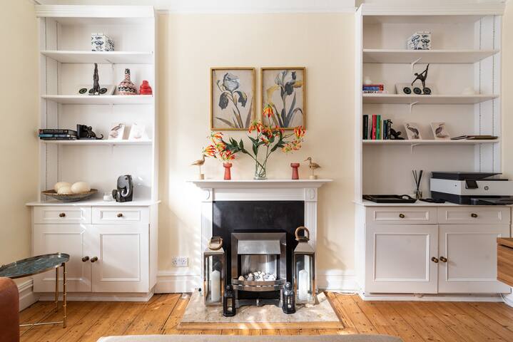 Delightful 2 Bed Fulham Apt Nr the River Thames gallery image 5