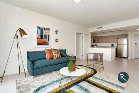 Popular Airbnb listing: Roami at Grove 27 | 15 Min to Beach | 2BR in Parkdale South