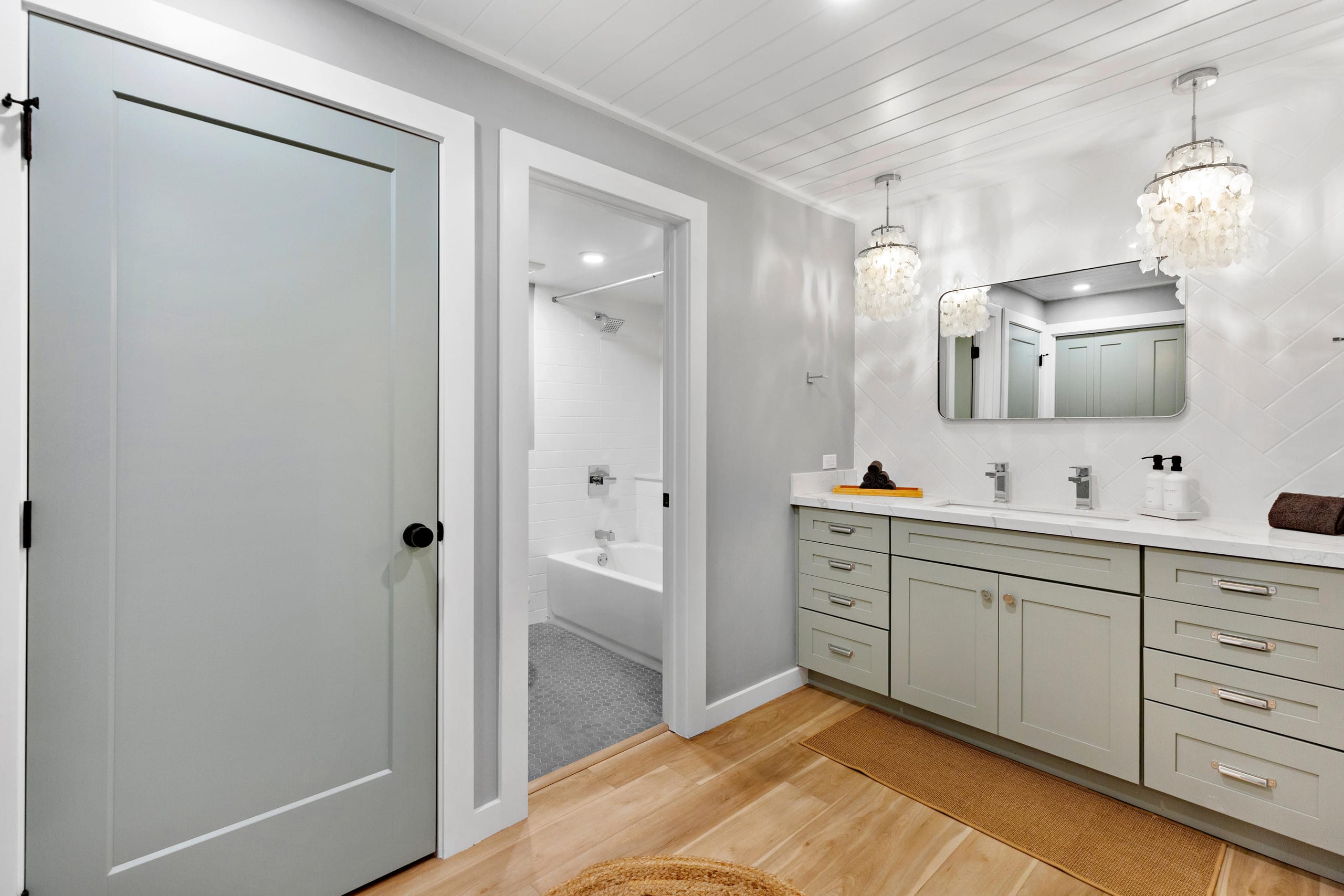 Condo in Lahaina · ★4.95 · 1 bedroom · 2 beds · 1 bath - Image 21