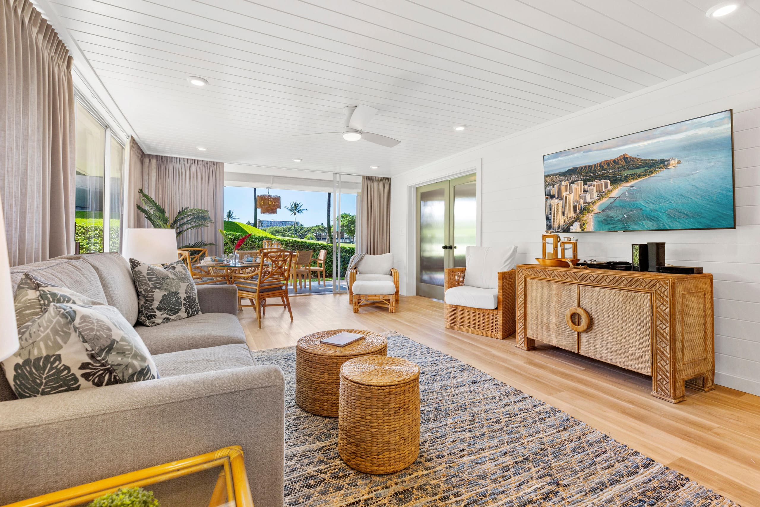 Condo in Lahaina · ★4.95 · 1 bedroom · 2 beds · 1 bath - Image 1