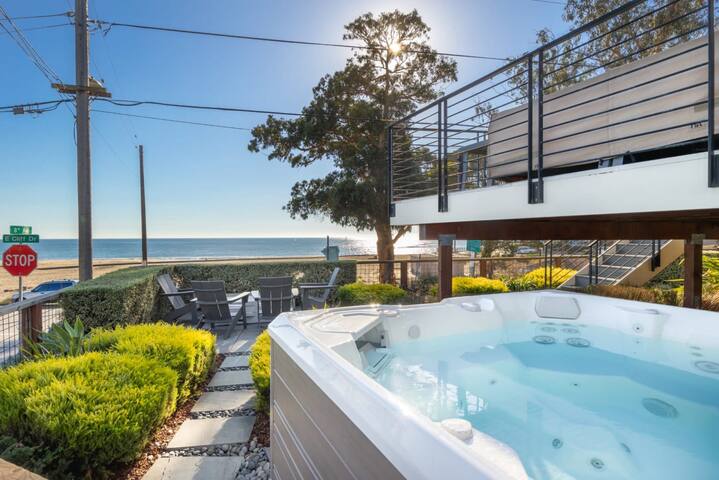 Luxury Twin Lakes Beachhouse gallery image 3