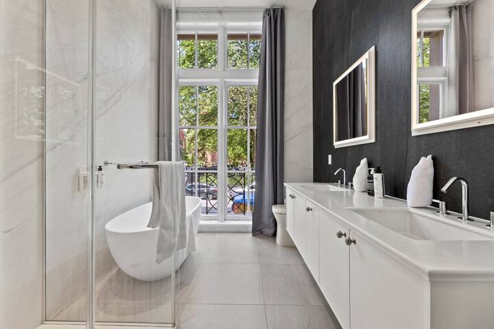 Park Place I by Rove Travel | Duplex in Gramercy gallery image 4