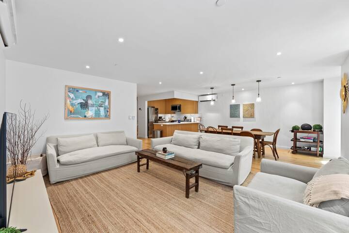 Park Place I by Rove Travel | Duplex in Gramercy gallery image 2