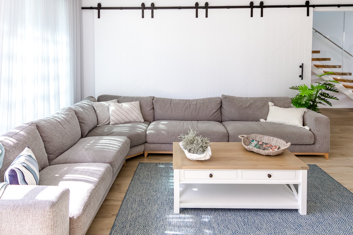 Successful Airbnb property: Coastal Delight in Victoria