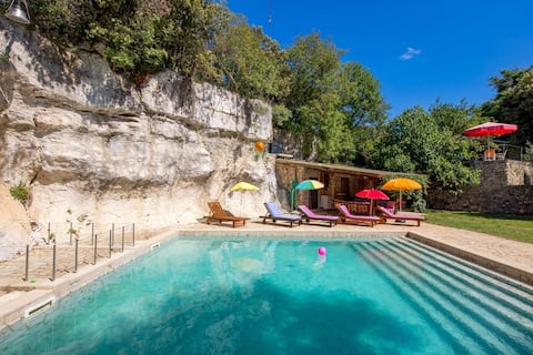 Holiday House Cave Romana