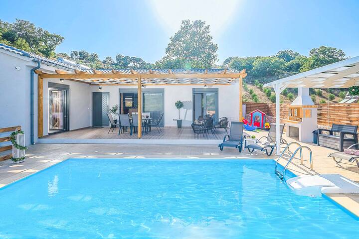 Villa Eleonas gallery image 2