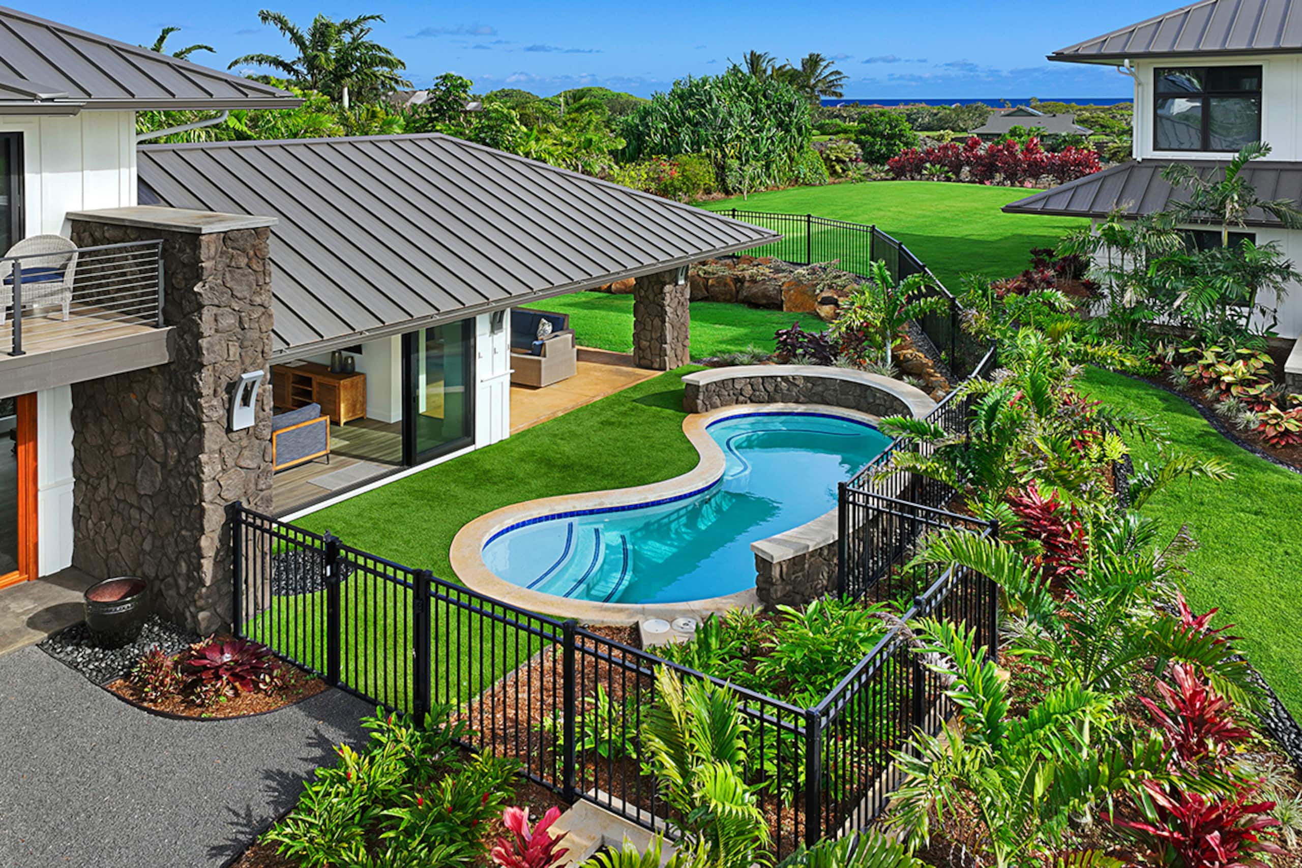 Home in Koloa · ★5.0 · 3 bedrooms · 3 beds · 3 baths - Photo 4