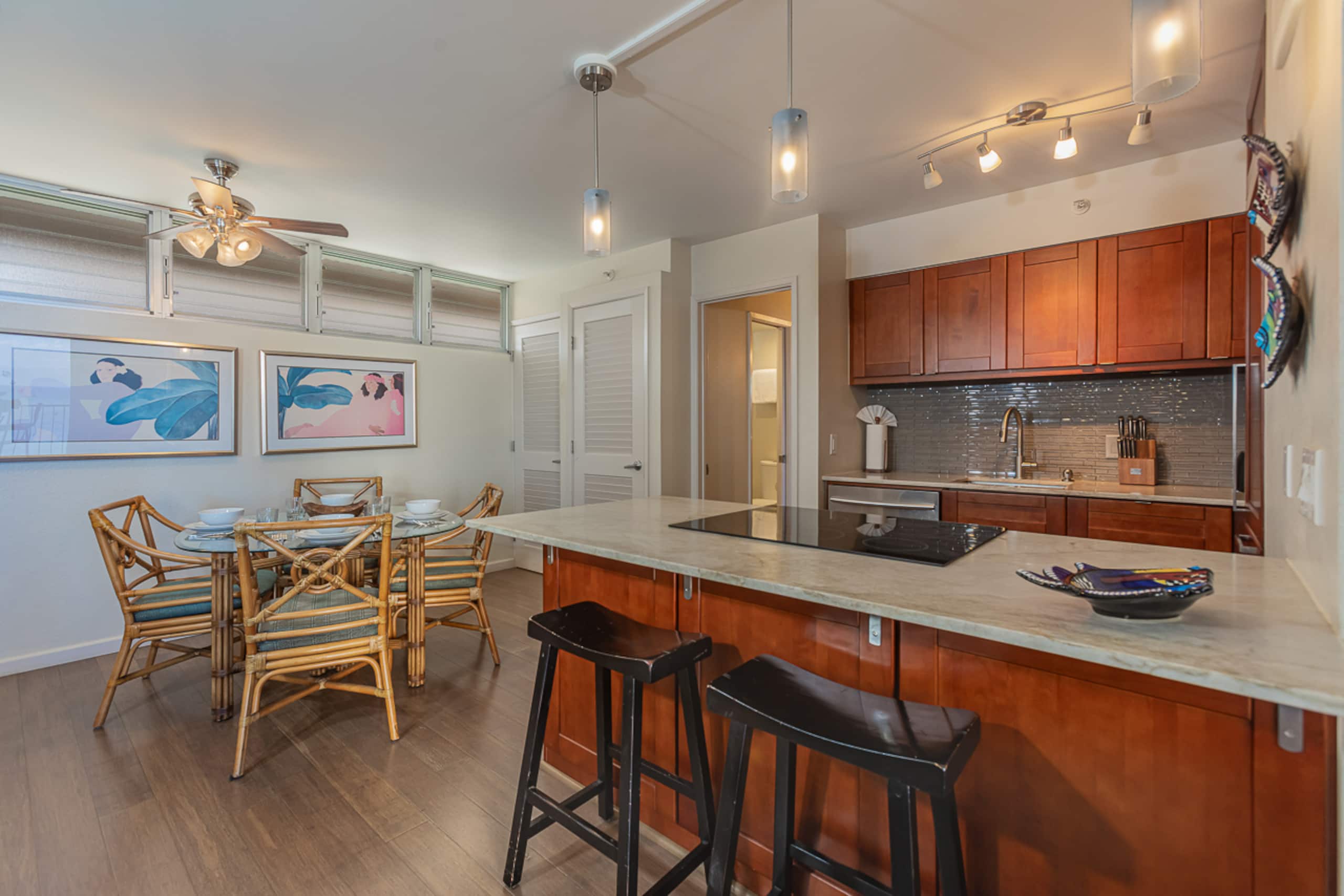 Condo in Lahaina · ★4.86 · 1 bedroom · 2 beds · 1 shared bath - Image 25