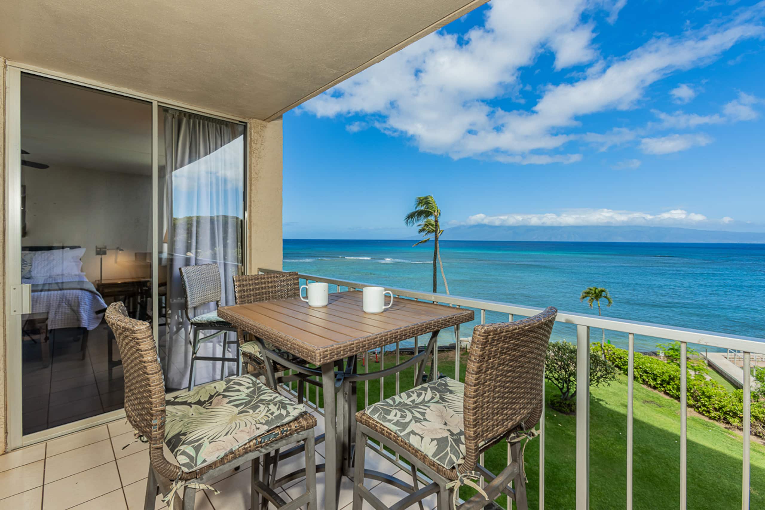 Condo in Lahaina · ★4.86 · 1 bedroom · 2 beds · 1 shared bath - Image 21