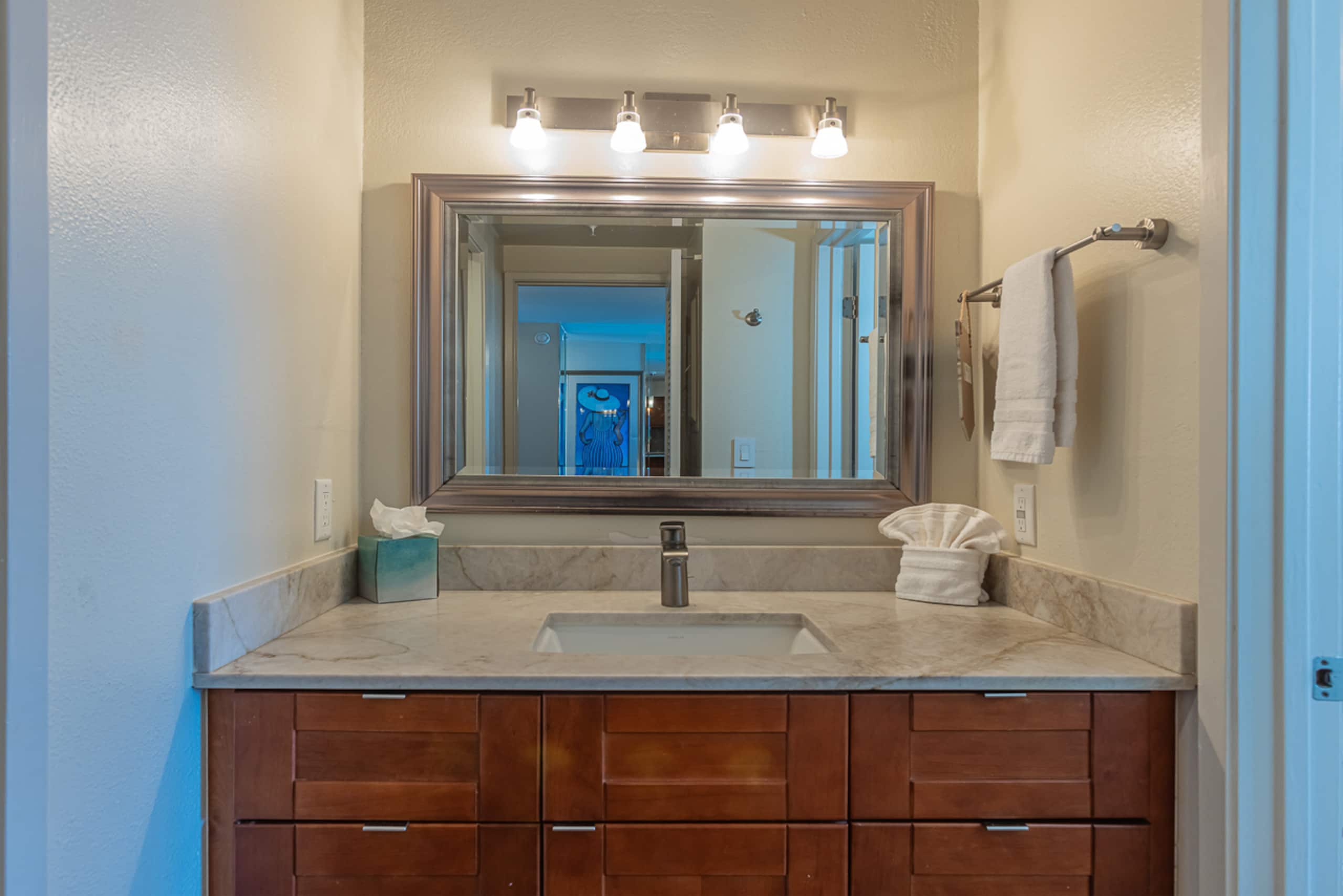 Condo in Lahaina · ★4.86 · 1 bedroom · 2 beds · 1 shared bath - Image 10