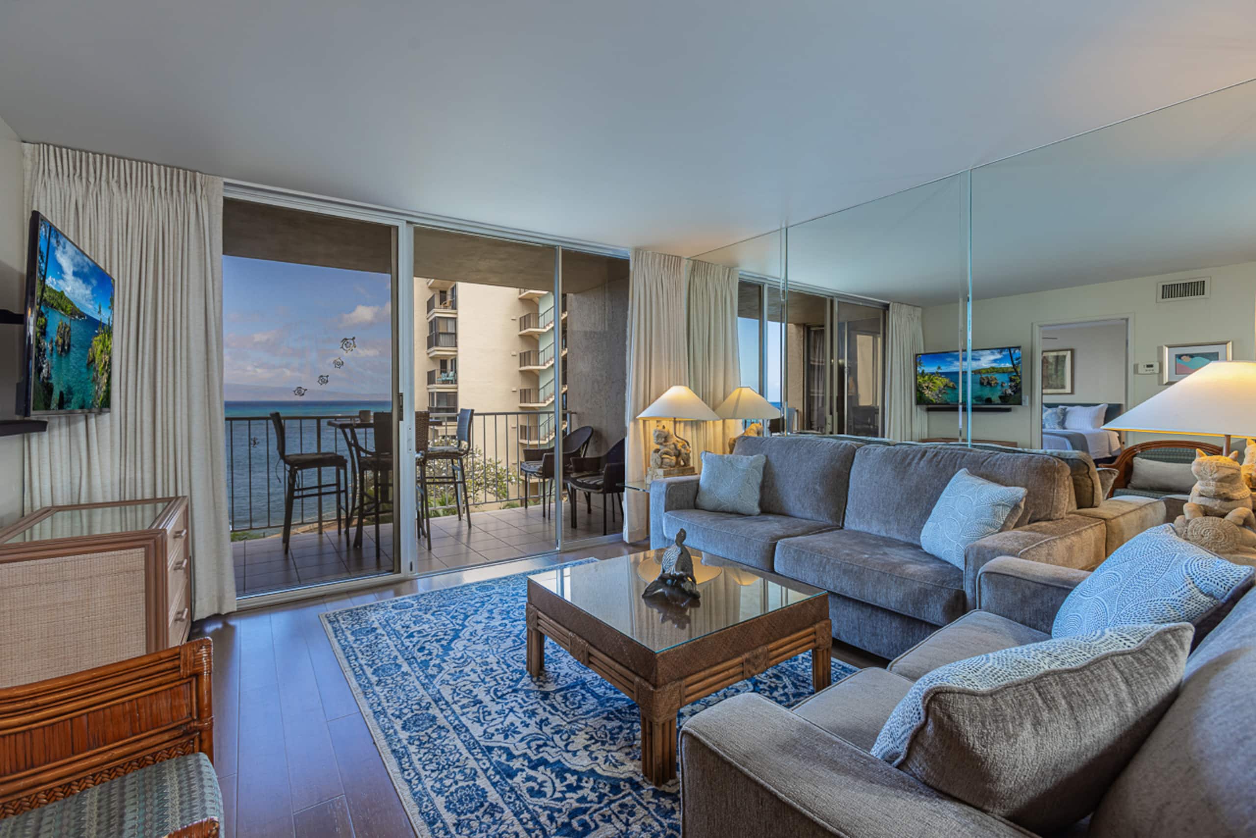 Condo in Lahaina · ★4.86 · 1 bedroom · 2 beds · 1 shared bath - Image 2