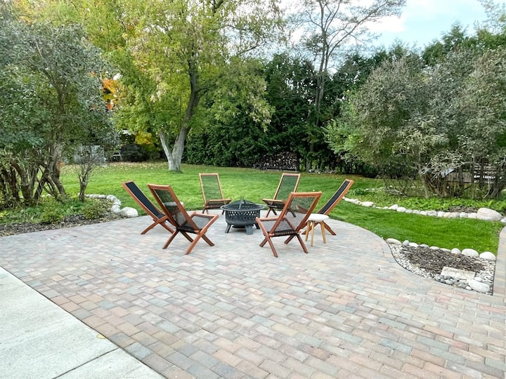 Newly-Renovated Dog-Friendly Getaway!
