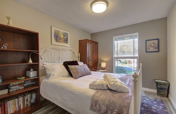 Მყუდრო მეორე საძინებელი.