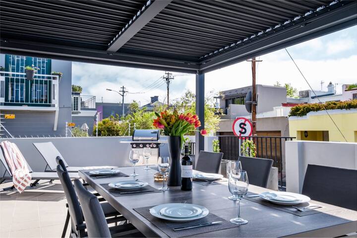 De Waterkant Townhouse with Pool Access (116 DWP) gallery image 2