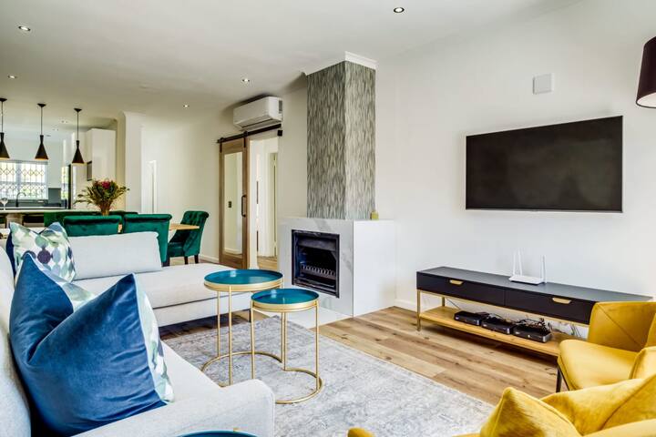 De Waterkant Townhouse with Pool Access (116 DWP) gallery image 5