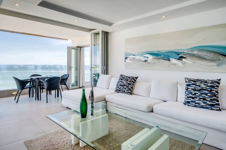 Clifton Apartment on the Waters Edge (Ocean Breeze gallery image 2