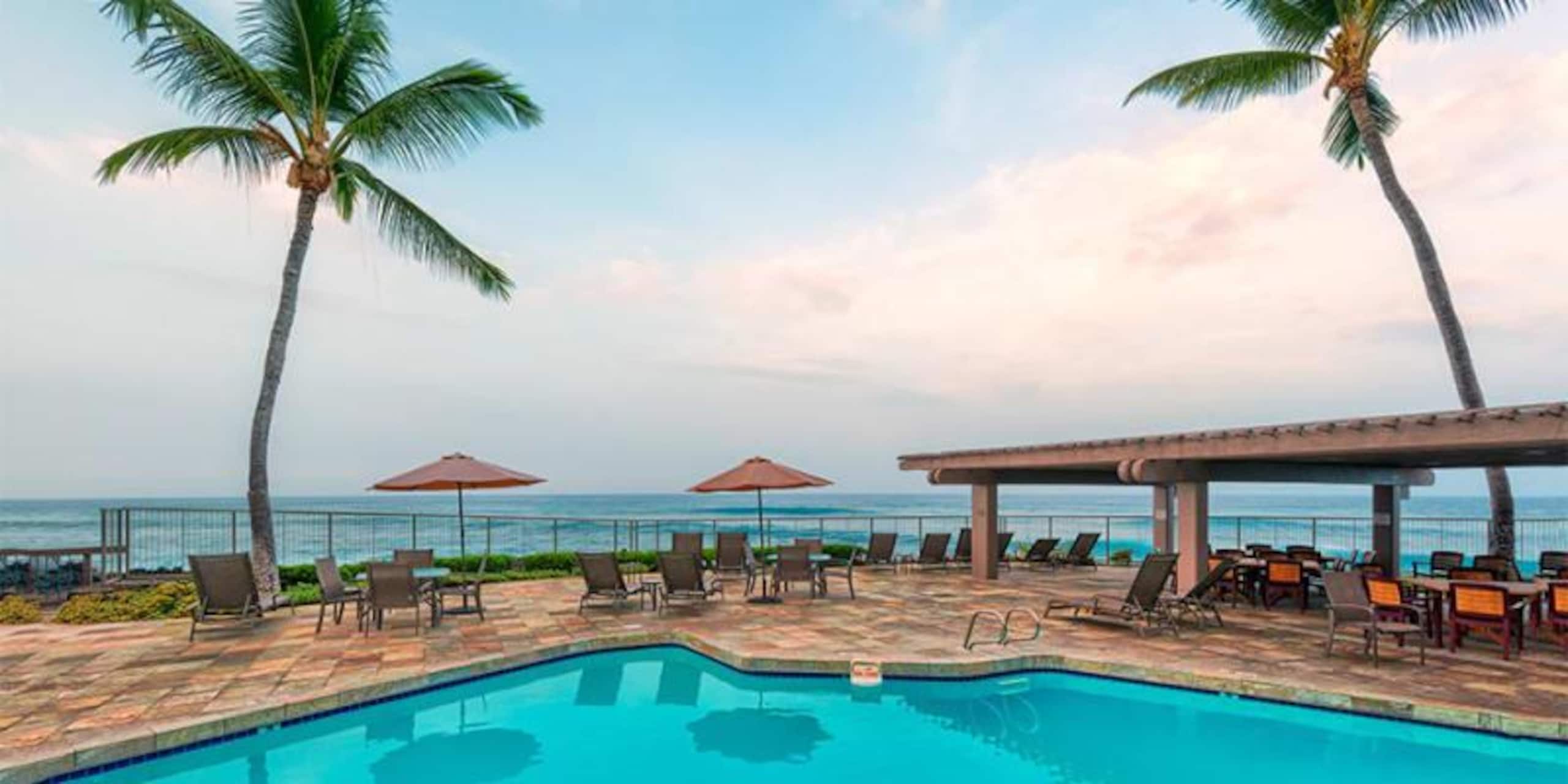 Condo in Kailua-Kona · ★4.67 · 2 bedrooms · 3 beds · 2 baths - Image 29