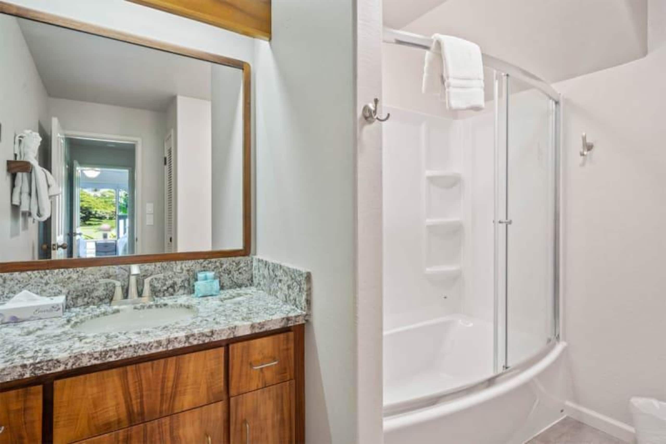 Condo in Kailua-Kona · ★4.67 · 2 bedrooms · 3 beds · 2 baths - Image 24